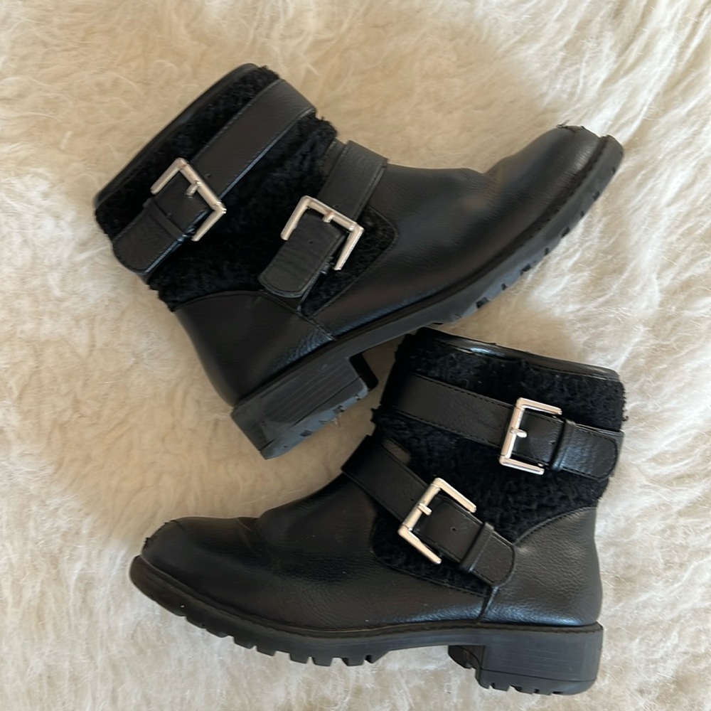 Girls DV boots
